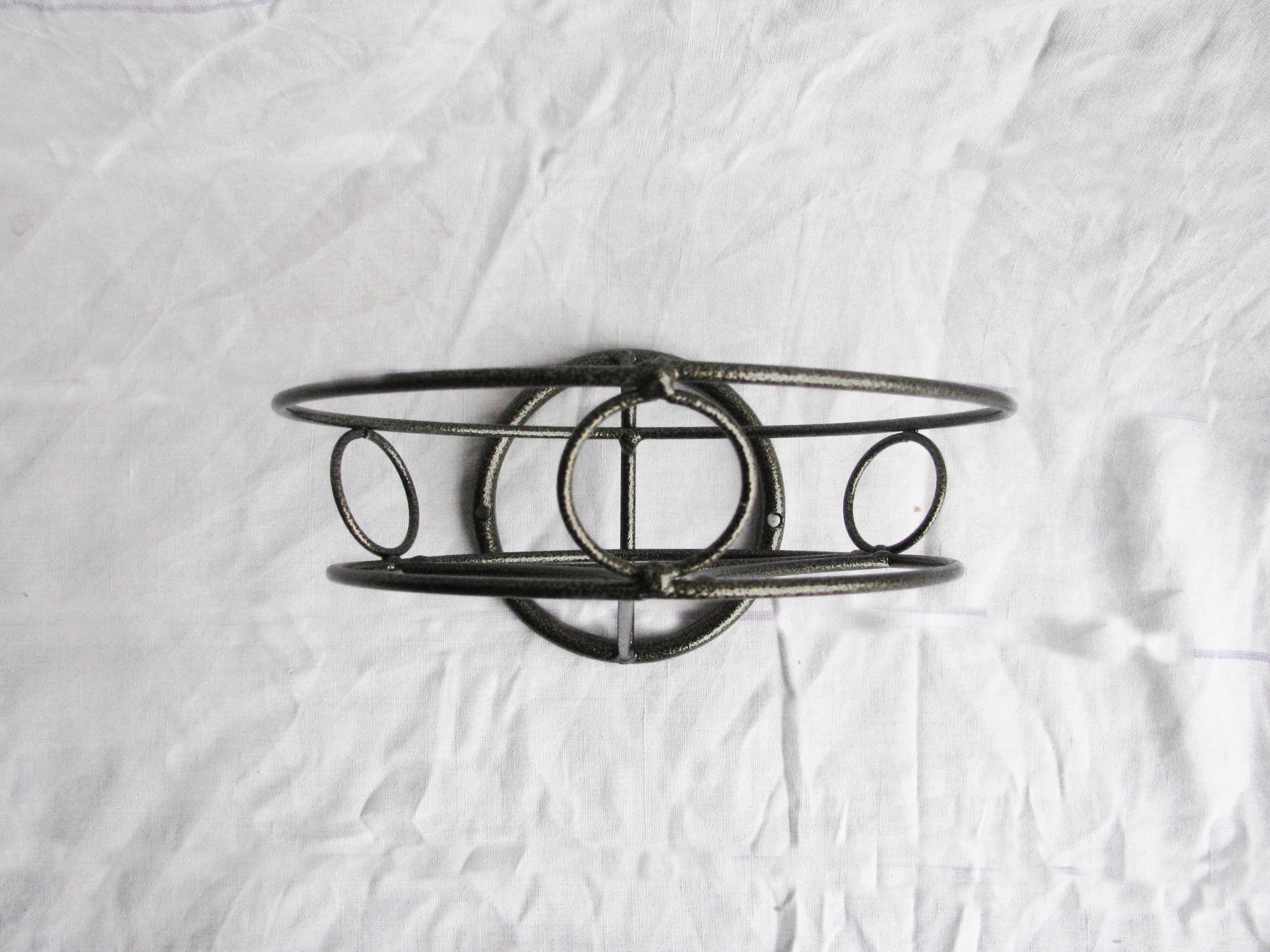 опора для цветов на стену. Фото N3